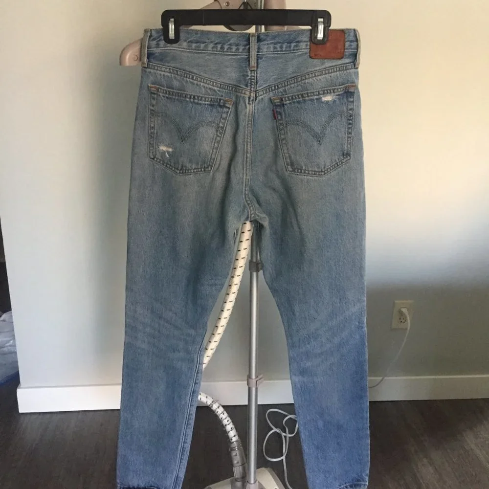 Distressed Levi's - Picture 2 of 4